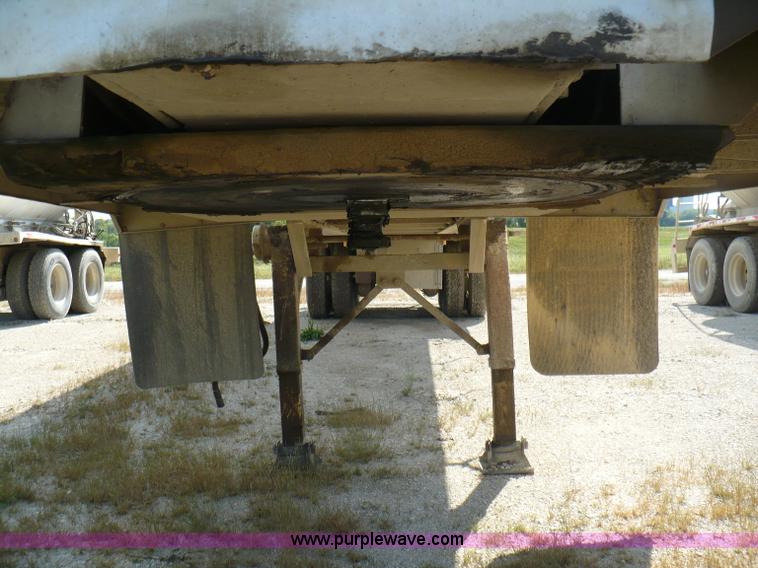 image for item A4883 1998 Ledwell 40' bulk feed trailer