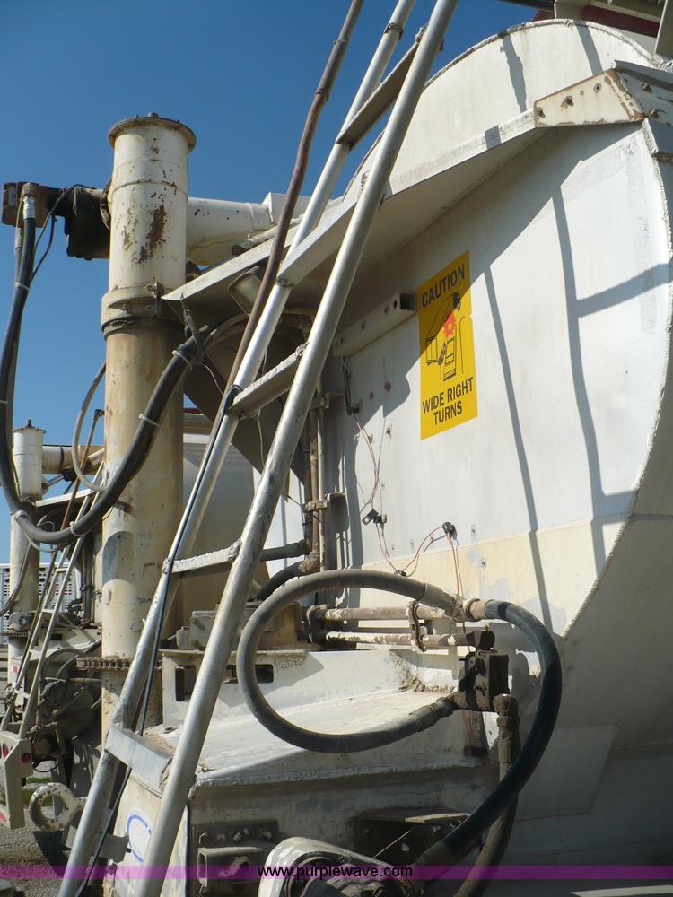 image for item A4883 1998 Ledwell 40' bulk feed trailer