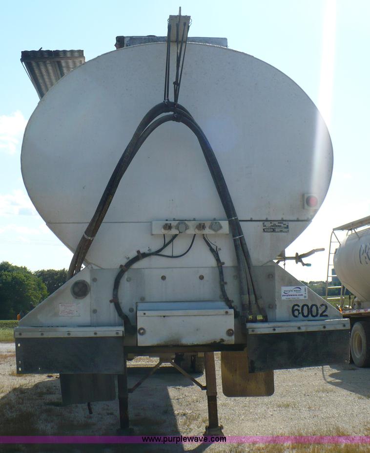 image for item A4883 1998 Ledwell 40' bulk feed trailer
