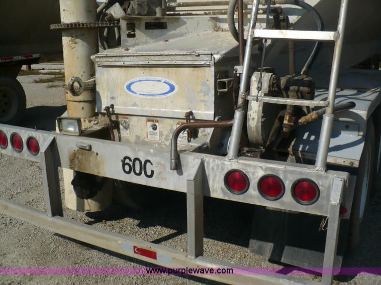 image for item A4883 1998 Ledwell 40' bulk feed trailer