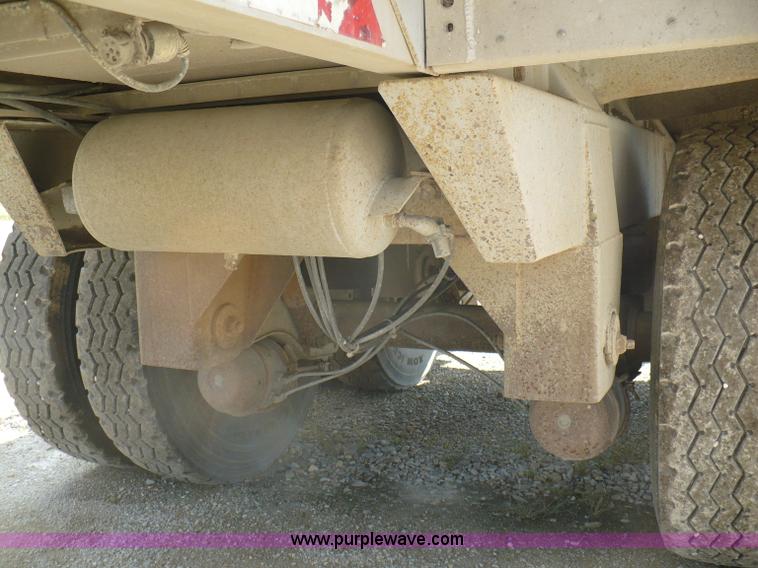 image for item A4883 1998 Ledwell 40' bulk feed trailer