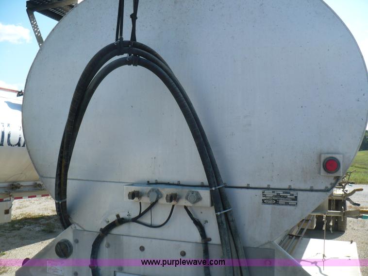 image for item A4883 1998 Ledwell 40' bulk feed trailer