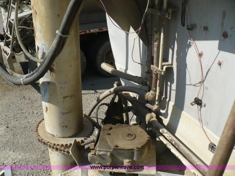 image for item A4883 1998 Ledwell 40' bulk feed trailer