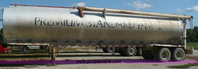 image for item A4884 1998 Ledwell 40' bulk feed trailer