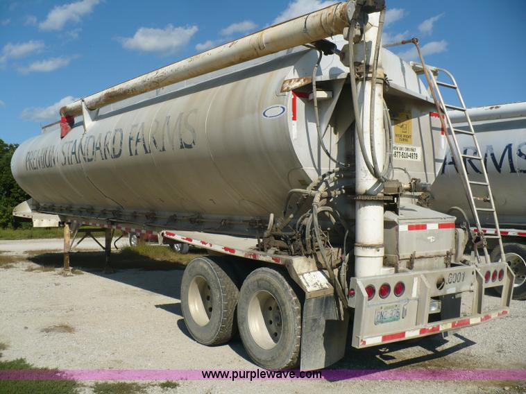 image for item A4884 1998 Ledwell 40' bulk feed trailer