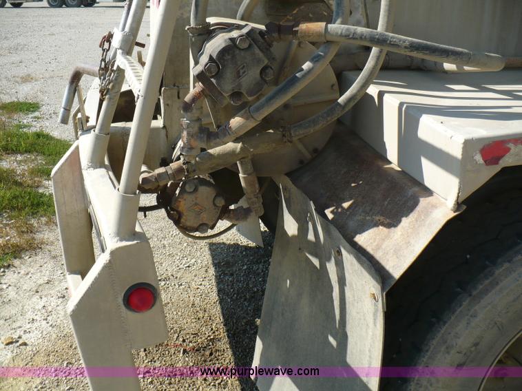 image for item A4884 1998 Ledwell 40' bulk feed trailer