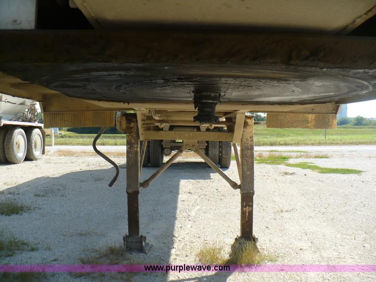 image for item A4884 1998 Ledwell 40' bulk feed trailer