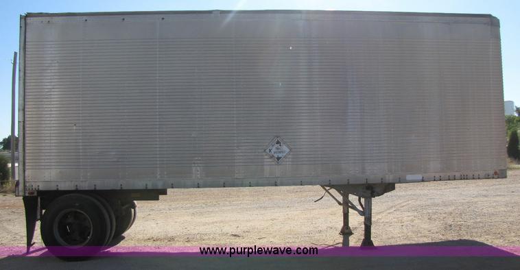image for item A5041 1980 Lufkin 27' pup trailer