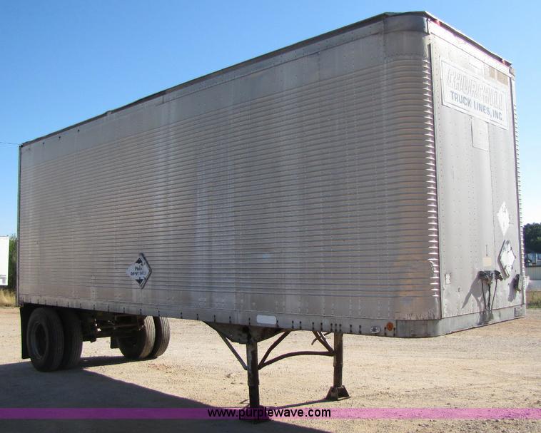 image for item A5041 1980 Lufkin 27' pup trailer