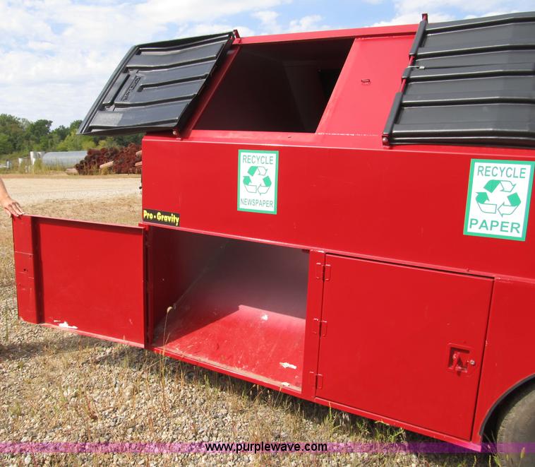 image for item A8004 2009 Pro-Tainer compartmentalized recycle trailer