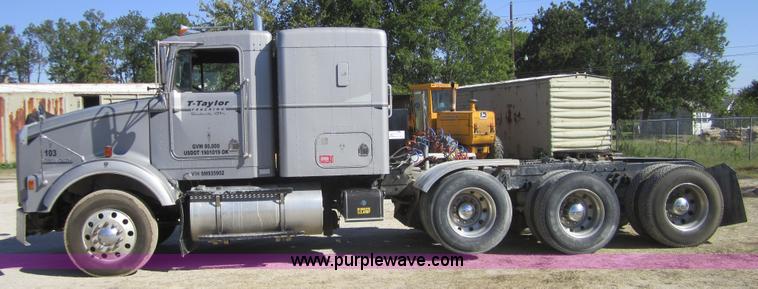 image for item C5036 1995 Kenworth T800 semi truck