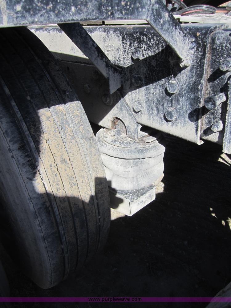 image for item C5036 1995 Kenworth T800 semi truck