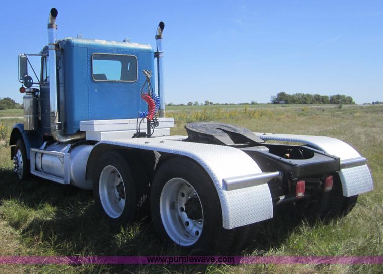 image for item C5037 1988 Freightliner FLC 64T semi truck