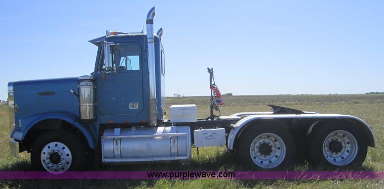 image for item C5037 1988 Freightliner FLC 64T semi truck