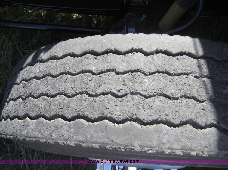 image for item C5037 1988 Freightliner FLC 64T semi truck