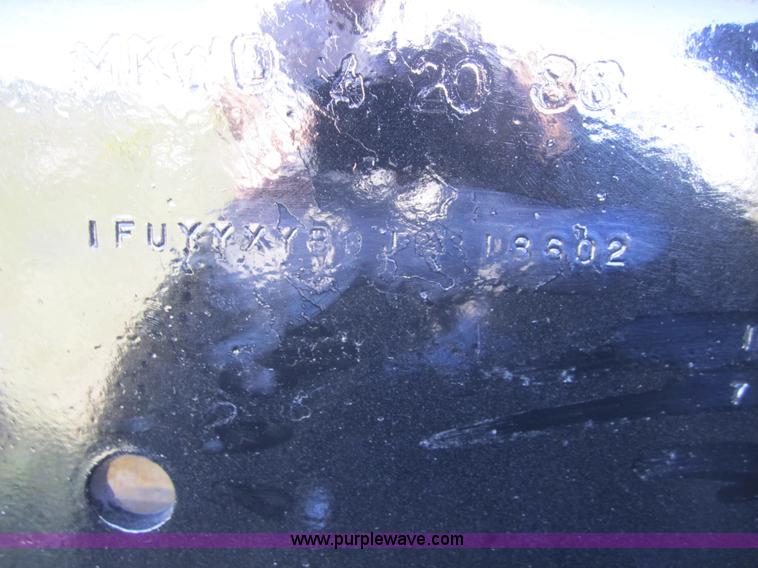 image for item C5037 1988 Freightliner FLC 64T semi truck