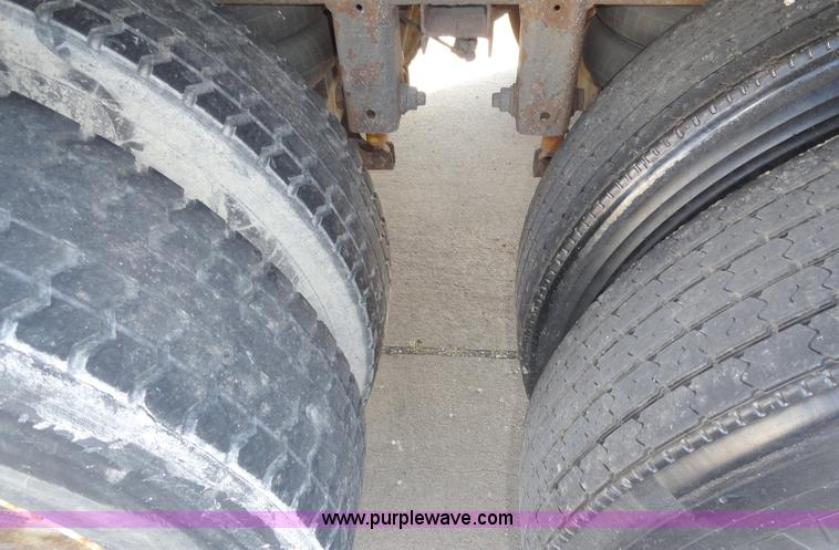 image for item C5039 2000 Wabash 53' van trailer