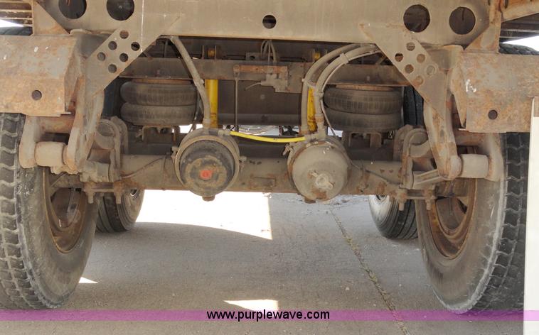 image for item C5039 2000 Wabash 53' van trailer