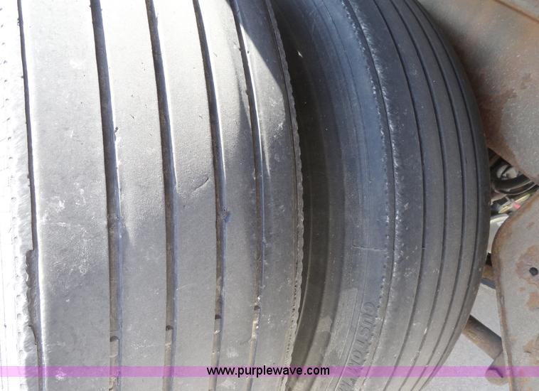 image for item C5040 2000 Wabash 53' dry van trailer