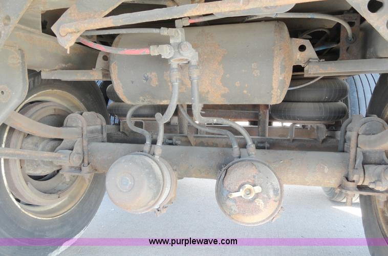 image for item C5040 2000 Wabash 53' dry van trailer