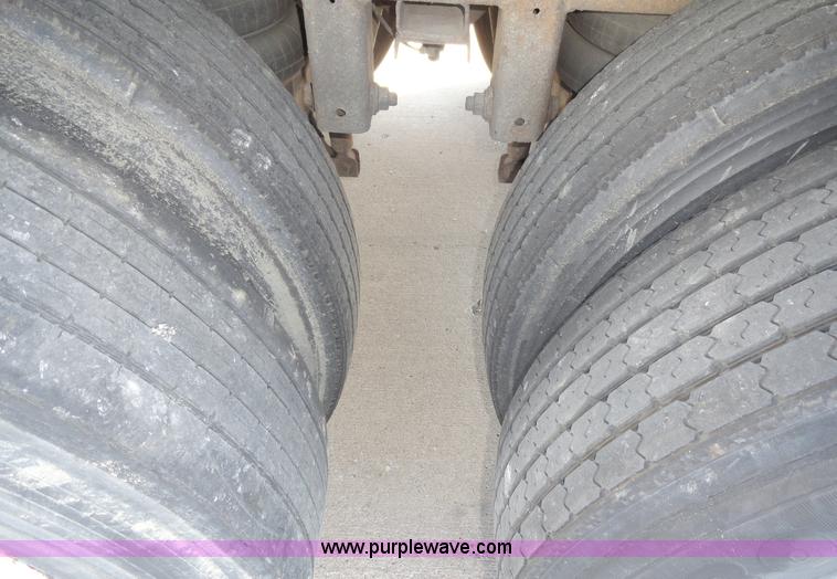 image for item C5041 2000 Wabash 53' dry van trailer