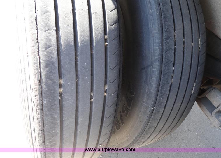 image for item C5041 2000 Wabash 53' dry van trailer