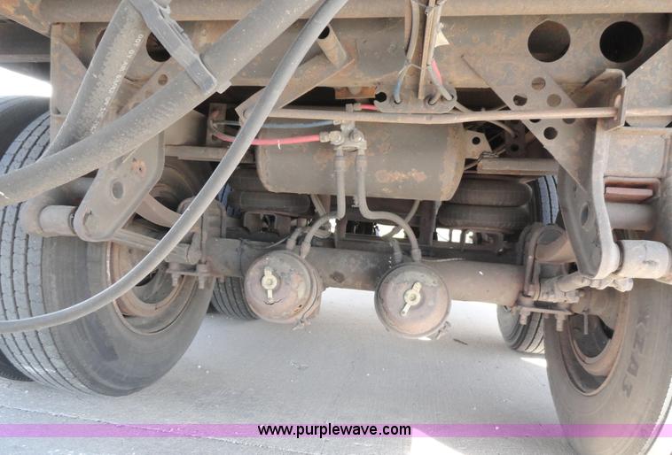 image for item C5041 2000 Wabash 53' dry van trailer