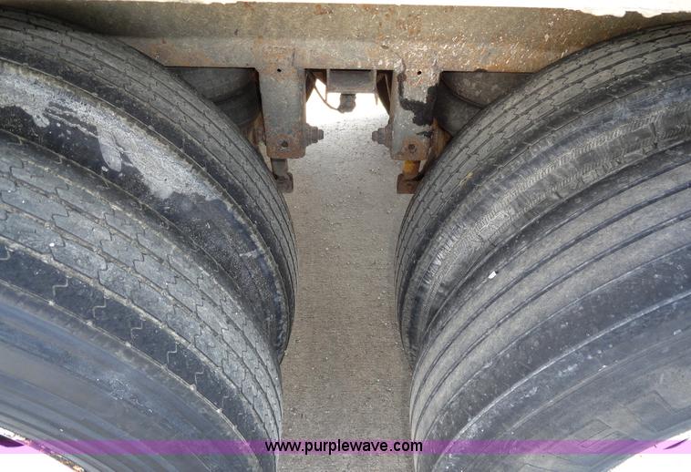 image for item C5042 2000 Wabash 53' dry van trailer