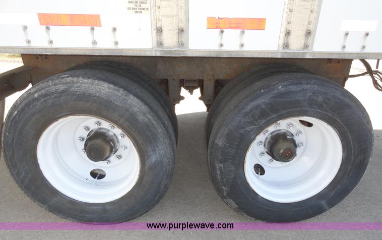 image for item C5043 2000 Wabash 53' dry van trailer