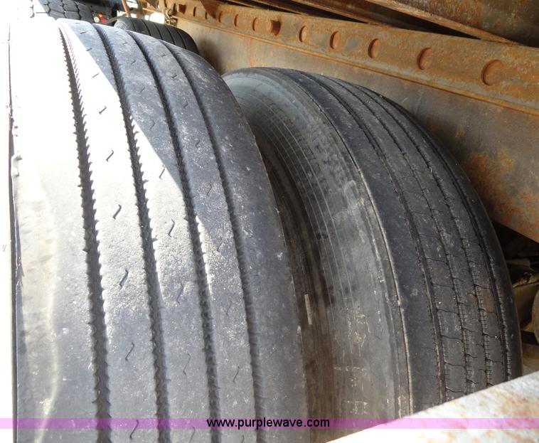 image for item C5043 2000 Wabash 53' dry van trailer