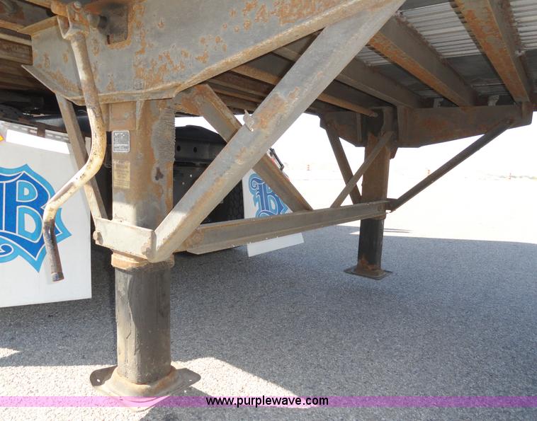 image for item C5043 2000 Wabash 53' dry van trailer