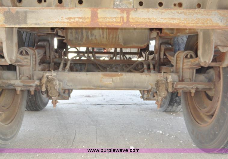 image for item C5046 1998 Stoughton 48' dry van trailer