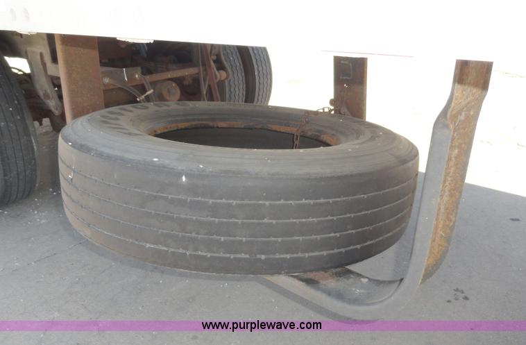 image for item C5047 1998 Stoughton 48' dry van trailer