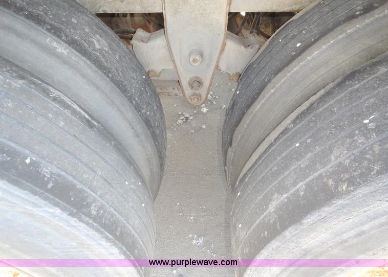 image for item C5047 1998 Stoughton 48' dry van trailer