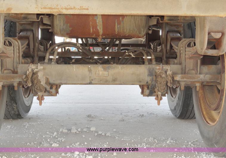 image for item C5047 1998 Stoughton 48' dry van trailer