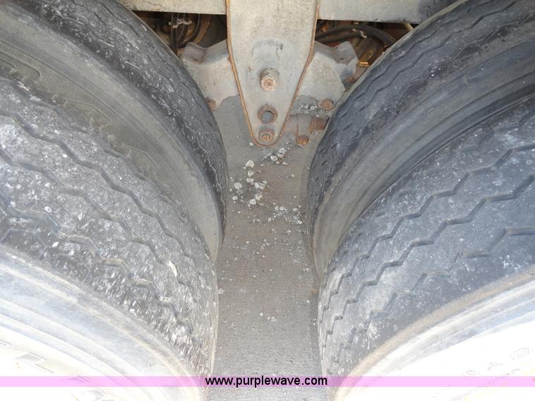 image for item C5047 1998 Stoughton 48' dry van trailer