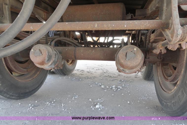 image for item C5047 1998 Stoughton 48' dry van trailer