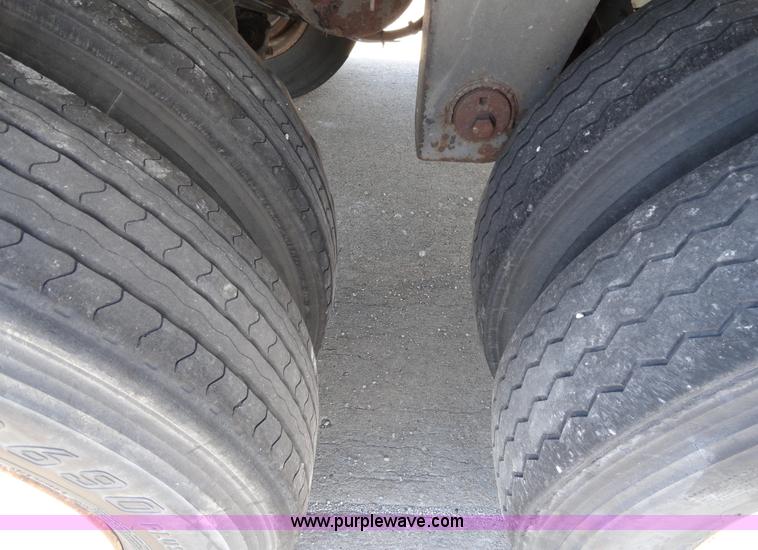 image for item C5049 1999 Great Dane 53' dry van trailer