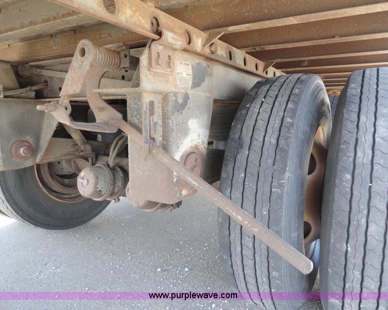 image for item C5049 1999 Great Dane 53' dry van trailer