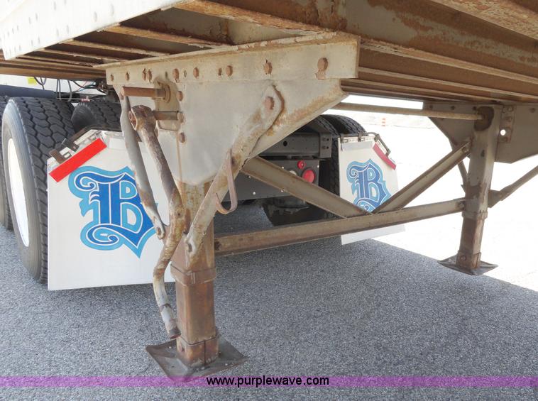 image for item C5049 1999 Great Dane 53' dry van trailer