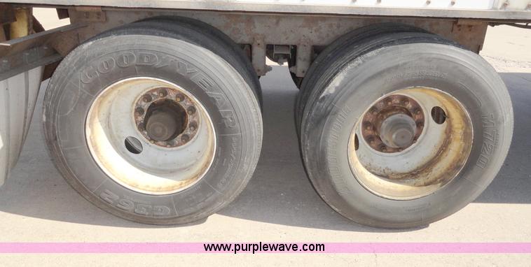 image for item C5052 2000 Wabash 53' dry van trailer