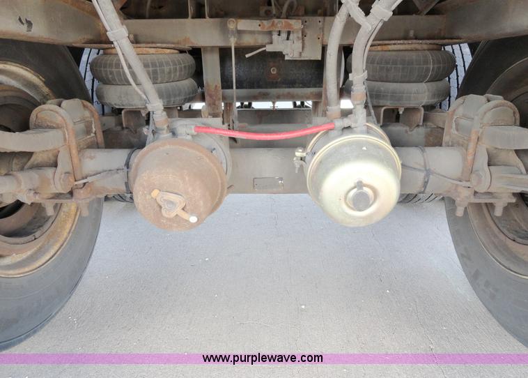 image for item C5052 2000 Wabash 53' dry van trailer