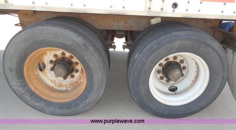 image for item C5052 2000 Wabash 53' dry van trailer