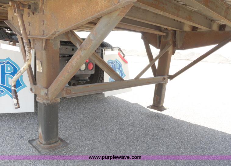 image for item C5052 2000 Wabash 53' dry van trailer