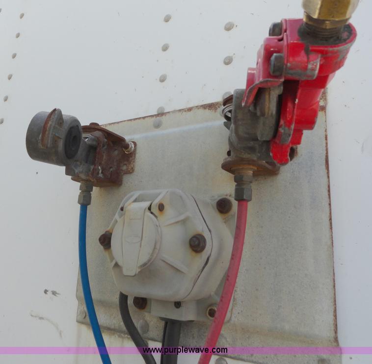 image for item C5052 2000 Wabash 53' dry van trailer