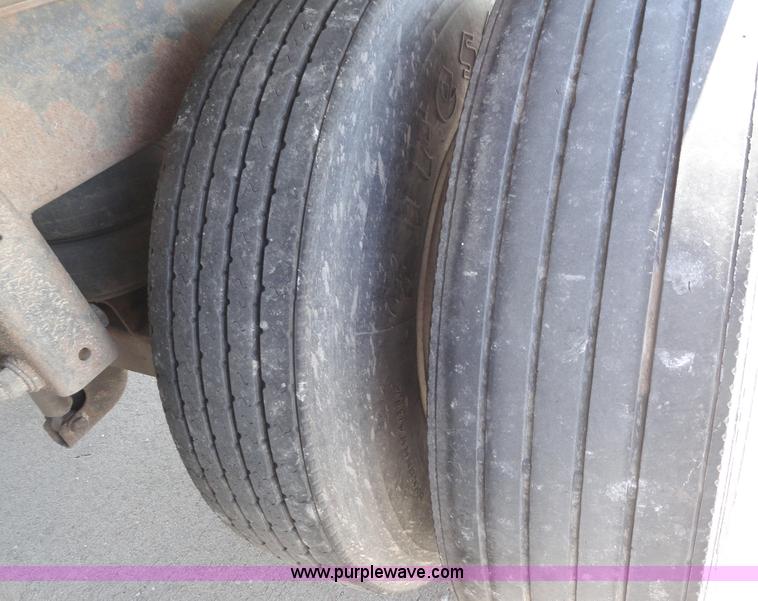 image for item C5053 2000 Wabash 53' dry van trailer