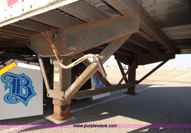 image for item C5054 2000 Wabash 53' van trailer