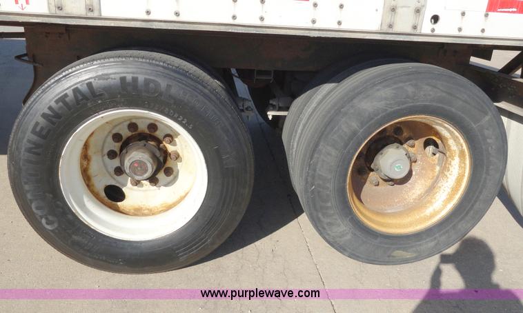 image for item C5054 2000 Wabash 53' van trailer