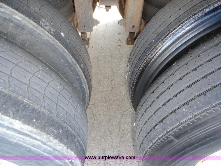 image for item C5054 2000 Wabash 53' van trailer