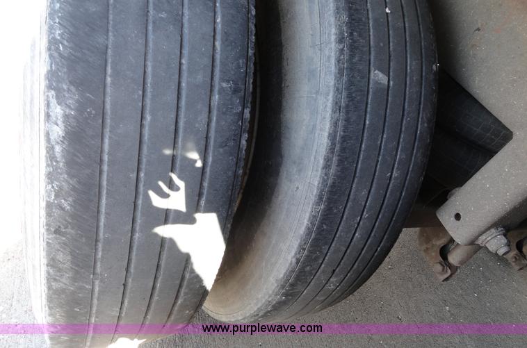 image for item C5055 2000 Wabash 53' dry van trailer